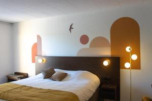 Hotels Logis Hotel - Le Relais De Montigny : photos des chambres