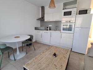 Appartements Corse, Appartement tout confort, acces direct plage : photos des chambres