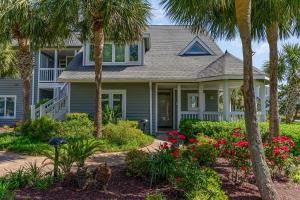 Gorgeous and spacious 4 bedroom villa - 8D Windermere by the Sea villa