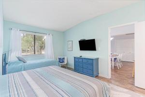 14D Richmond Park - Gorgeously remodeled 3 bed, 3 bath villa villa
