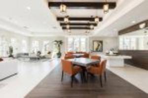 BRAND NEW 3 bedroom near DISNEY Wi-Fi Parking