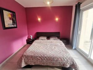 holiday home in Puyméras with garden