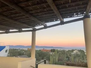 Cardón Alley Studio #4 - 2nd Floor - Los Encinos