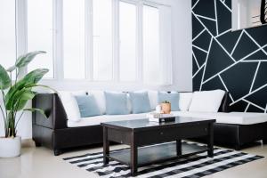 5 Bedroom Villa in Vung Tau- Biệt thự 5 phòng Bãi sau- The Black & White Garden Villa