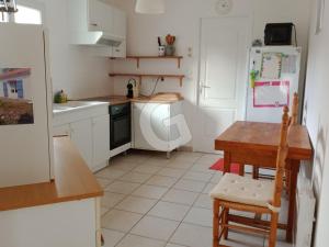 Maisons de vacances Maison Longeville-sur-Mer, 5 pieces, 6 personnes - FR-1-357-294 : photos des chambres