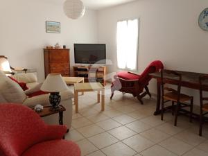 Maisons de vacances Maison Longeville-sur-Mer, 5 pieces, 6 personnes - FR-1-357-294 : photos des chambres