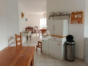 Maisons de vacances Maison Longeville-sur-Mer, 5 pieces, 6 personnes - FR-1-357-294 : photos des chambres