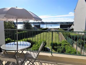 Appartement rénové avec terrasse à 200m des plages à Trégastel - FR-1-368-122