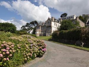 Appartement rénové avec vue mer, proche plage, parking privé - FR-1-368-162