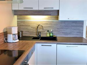 Appartements Appartement renove 3* avec vue mer, a 50m plage, Perros-Guirec - FR-1-368-208 : photos des chambres
