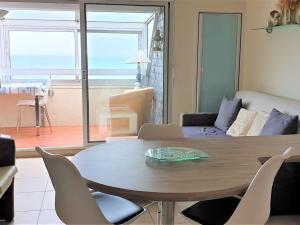 Appartements Appartement Perros-Guirec, 2 pieces, 2 personnes - FR-1-368-208 : photos des chambres