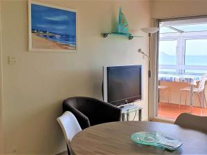Appartements Appartement renove 3* avec vue mer, a 50m plage, Perros-Guirec - FR-1-368-208 : photos des chambres