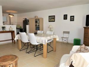 Appartements Appartement Perros-Guirec, 2 pieces, 4 personnes - FR-1-368-239 : photos des chambres