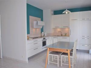 Appartement 3* rénové avec terrasse et parking, au centre de Perros-Guirec, 5 personnes - FR-1-368-166