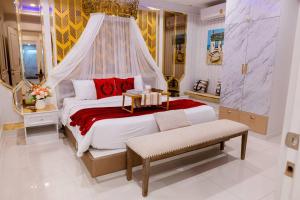 Exquisite Pool Villa J - Pattaya Pool Villa