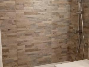 Studio au pied des pistes avec balcon et parking - FR-1-573-110