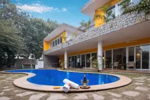 StayVista at The Hideout with private outdoor pool - Yamunānagar