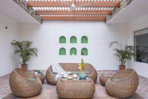 StayVista at The Hideout Farms with Lawn and private Pool