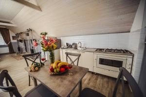 Rustaveli Apartment With Balcony