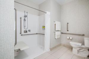 Holiday Inn Express & Suites Kelowna - East by IHG
