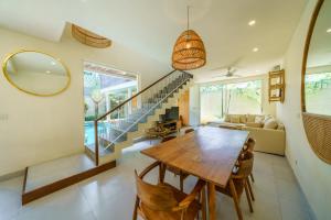 Villa Nestor - New Contemporary 3bd villa next to the Beach