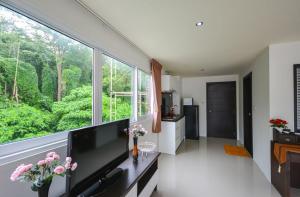 BeststayinPhuket Mountain Poolviews