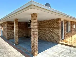 Forrest Holiday Unit Bunbury - North Boyanup