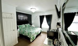 Two-Bedroom Suite room in Rossall House