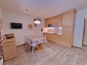 Fraines - 阿尔巴迪卡纳泽伊 Fraines - 阿尔巴迪卡纳泽伊