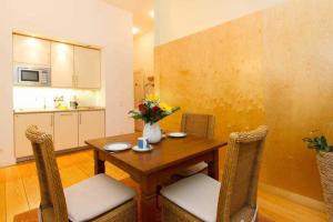 Villa Artemis, 02 Athos