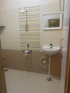 NEW HOTEL SURYA LODGE
