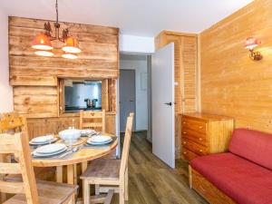 Appartements Appartement Val-d'Isere, 2 pieces, 6 personnes - FR-1-694-281 : photos des chambres