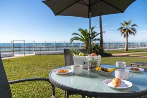 Sea Front Beach House Macarena C