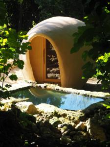 Chalets Cabane perchee - Les Cabanes de Fallot - sauna bain-froid piscine : photos des chambres