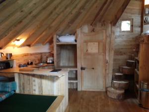 Chalets Cabane perchee - Les Cabanes de Fallot - sauna bain-froid piscine : photos des chambres