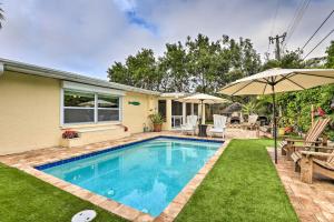 4 Mi to Dtwn Home with Pool and BBQ in Bradenton