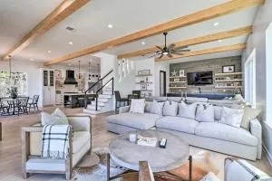 Luxury Lake Granbury Cliffside Home with Deck! - Cresson