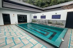 Charis Janda Baik Semi-D Villa 5:3 Bedrooms + Pool - Mancis