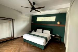 Charis Janda Baik Semi-D Villa 5:3 Bedrooms + Pool