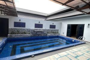 Charis Janda Baik Semi D Villa 6: 3 Bedroom + Pool