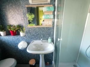 B&B / Chambres d'hotes Chambres d'hotes L'Astazou : Chambre Triple