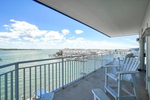 Bahia Vista I 508 condo