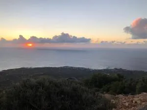 ARETI Sea View Mountain Cottage - Áyios Isídhoros