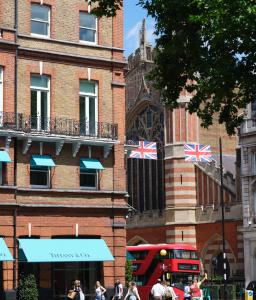 15 & 19 Sloane Gardens, Chelsea, London SW1W 8EB, England.