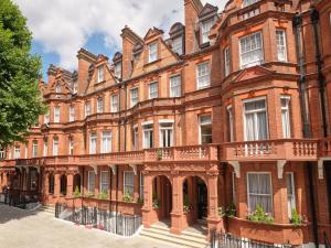 15 & 19 Sloane Gardens, Chelsea, London SW1W 8EB, England.