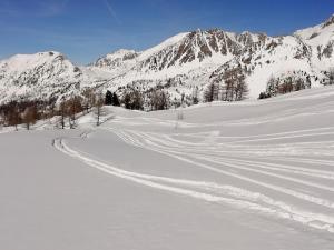 Studio lumineux à Isola, balcon sud, près des pistes - FR-1-292-187