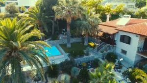 Monica's Tropical Villa - Eleftheres