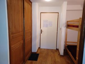Appartements Appartement Brides-les-Bains, 3 pieces, 8 personnes - FR-1-512-264 : photos des chambres
