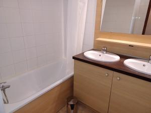 Appartements Appartement Brides-les-Bains, 3 pieces, 8 personnes - FR-1-512-264 : photos des chambres