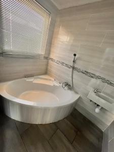 Tony Hill Manor House